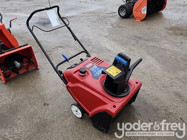 toro-power-clear-21"-snow-blower-image-1