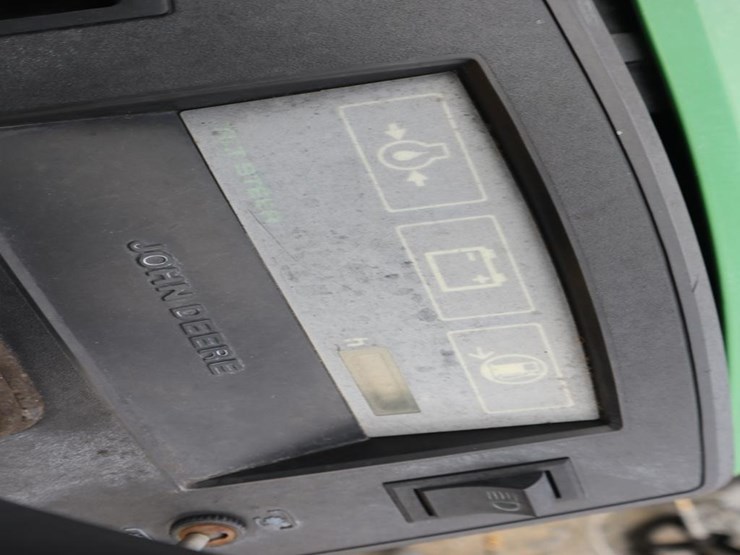 john-deere-260-image-22