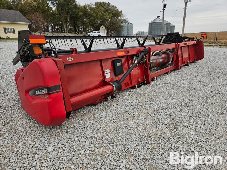2011-case-ih-3020-image-7