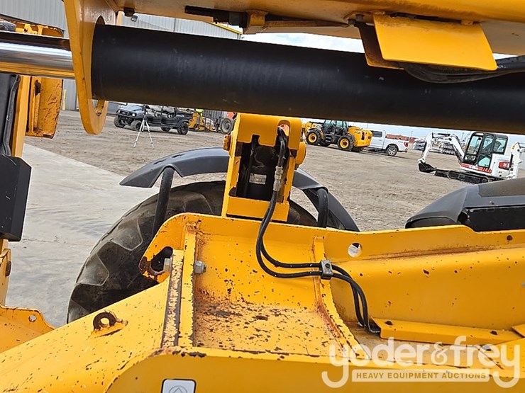 2017-jcb-510-56-image-52