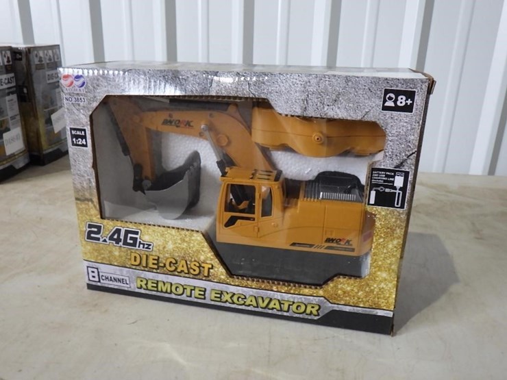 remote-control-excavator-toy-image-1