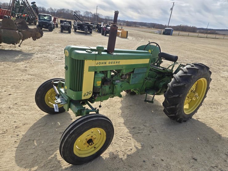 john-deere-420-image-6