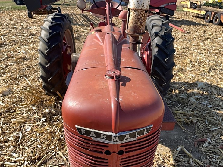 ih-farmall-h-tractor-image-5