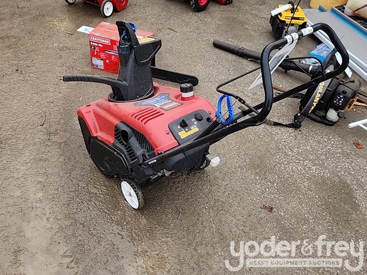 toro-power-clear-21"-snow-blower-image-3