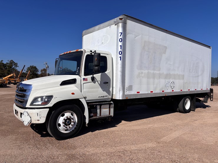 2014-axle-24ft-image-1