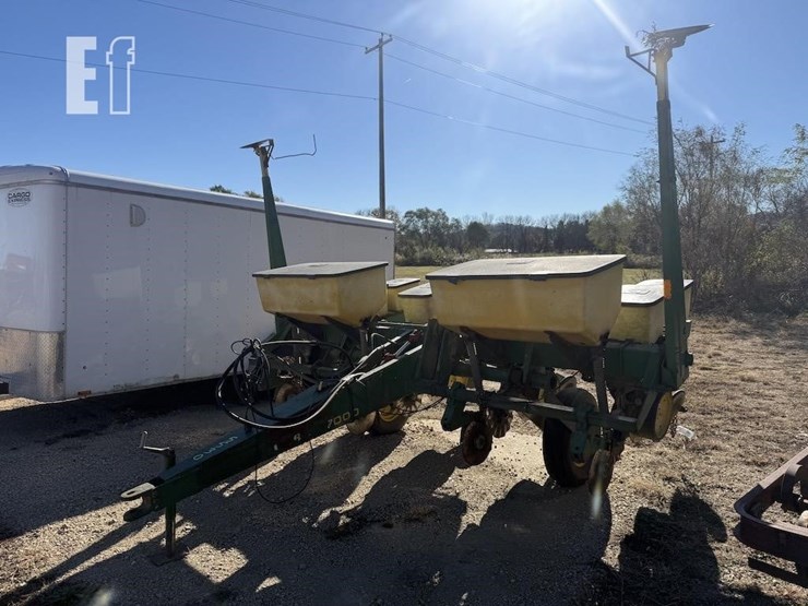 john-deere-7000-image-3