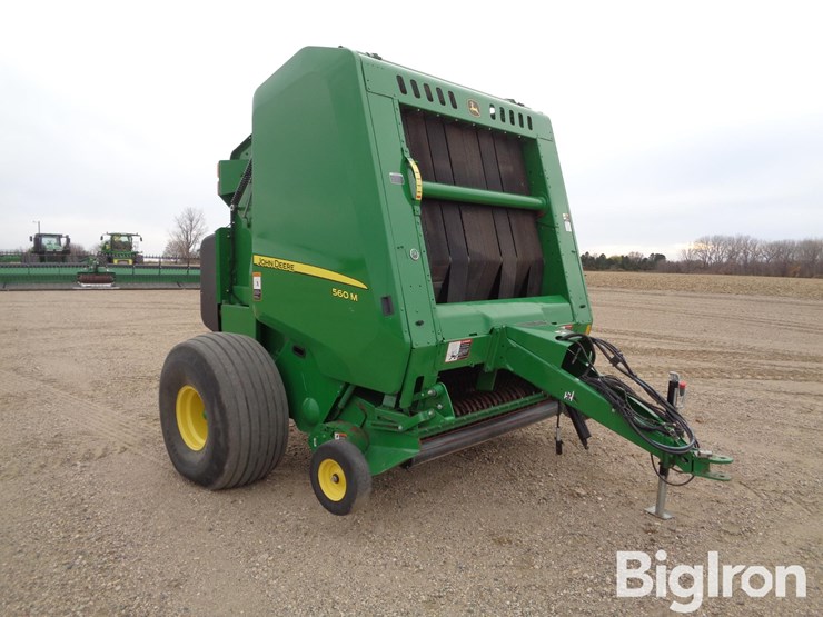 2021-john-deere-560m-image-17