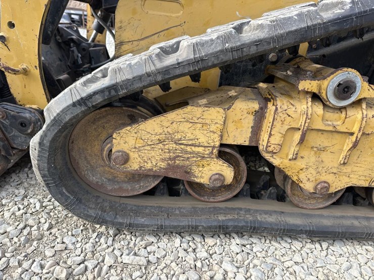 caterpillar-239d-image-44