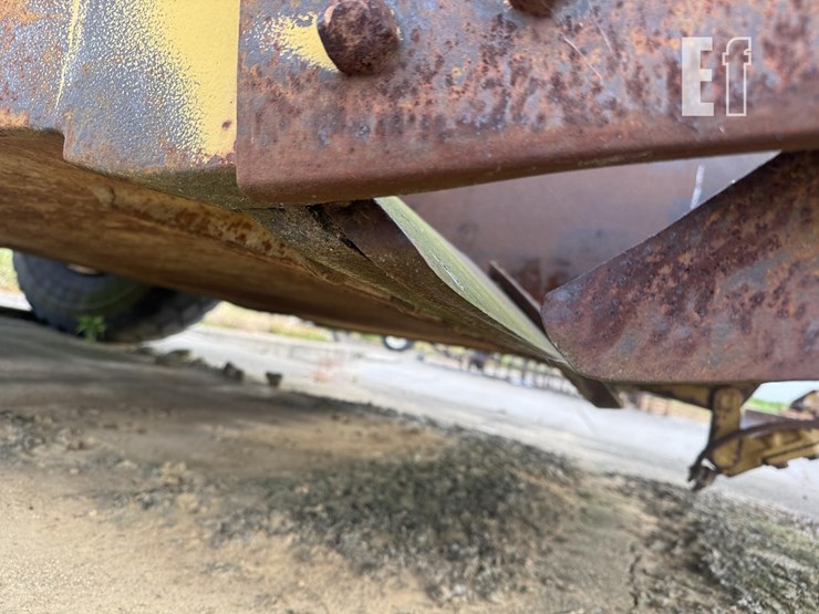 caterpillar-60-image-13