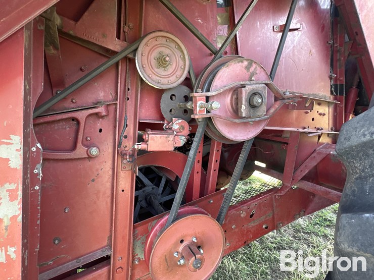 1990-case-ih-1680-image-19