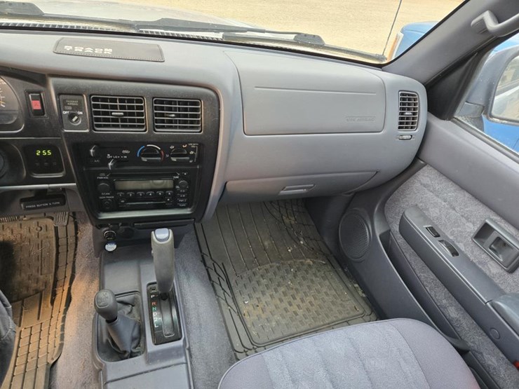 2000-toyota-tacoma-image-20