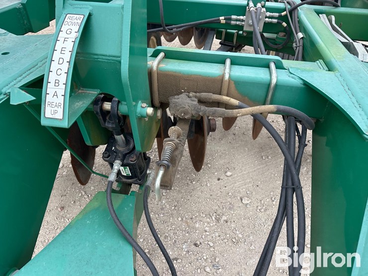 great-plains-3323-tandem-disk-image-16