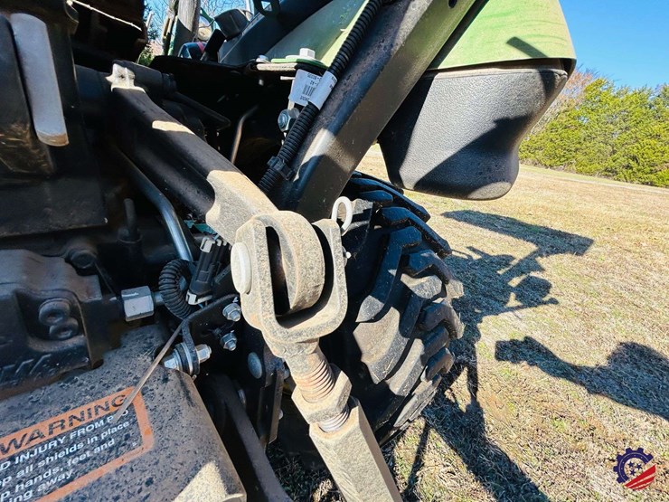 2016-john-deere-1025r-image-52