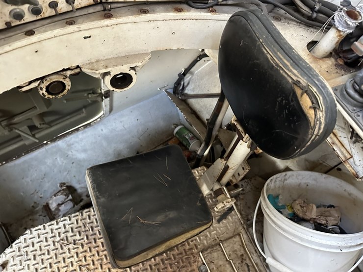 2118-ford-300-image-31