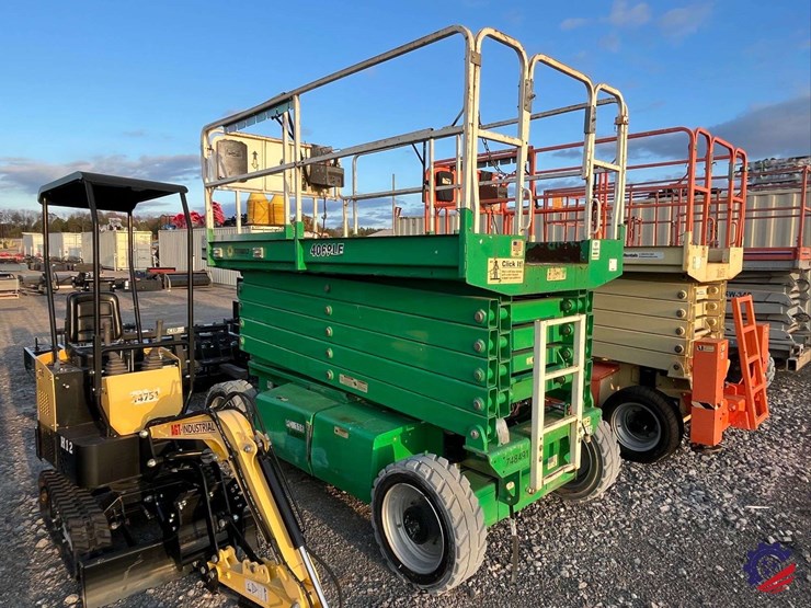 2015-jlg-4069le-image-6