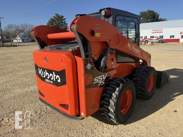 2023-kubota-ssv75-image-6
