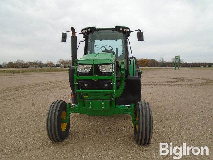 2023-john-deere-6155m-image-2