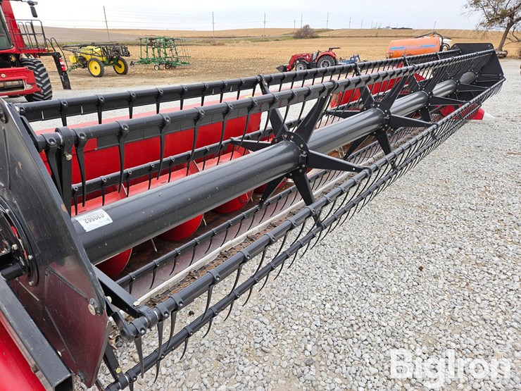 2011-case-ih-3020-image-9