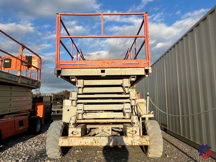 1999-skyjack-sj8841-/-41’-scissor-lift-image-10