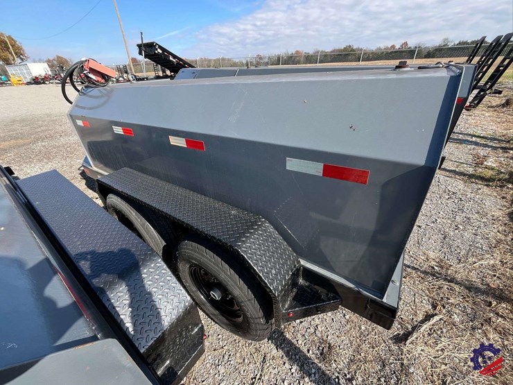 unused-2024-x-star-16’-/-990-gal.-t/a-tanker-tag-trailer-image-3