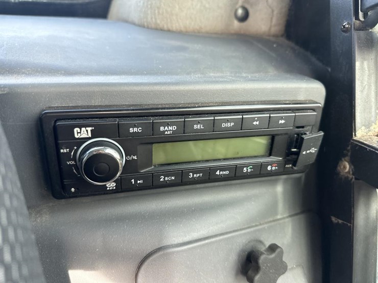 caterpillar-236d3-image-36