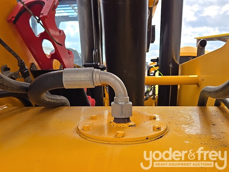 2017-jcb-510-56-image-67