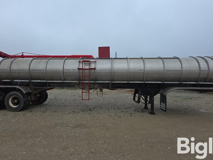 1985-walker-tanker-image-4