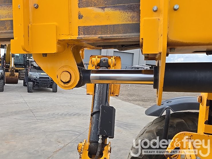 2017-jcb-510-56-image-50