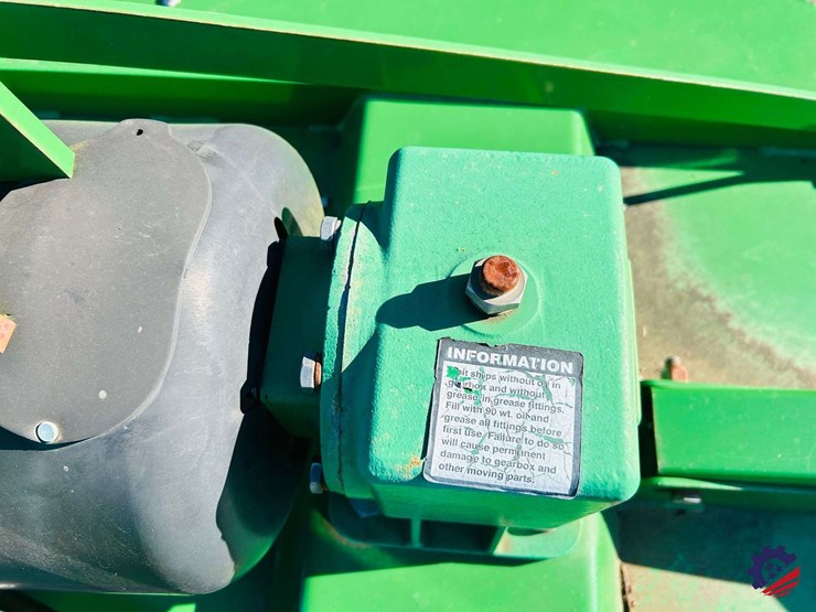 2016-john-deere-1025r-image-128
