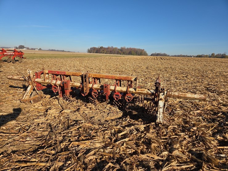 lilliston-lehman-4-row-rolling-cultivator-image-1