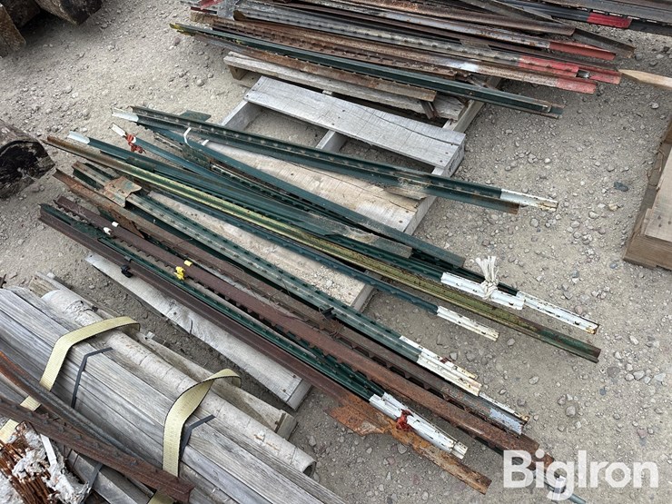 fencing-materials-assortment-image-16