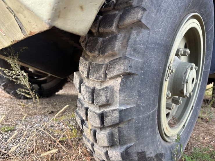 2118-ford-300-image-52