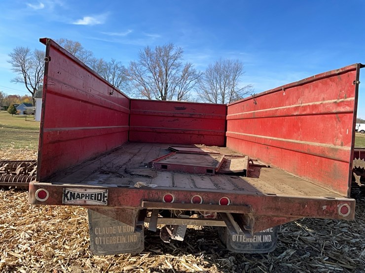 ih-load-star-1600-single-axle-grain-truck-image-15