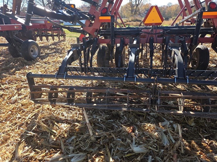 case-ih-200-image-19