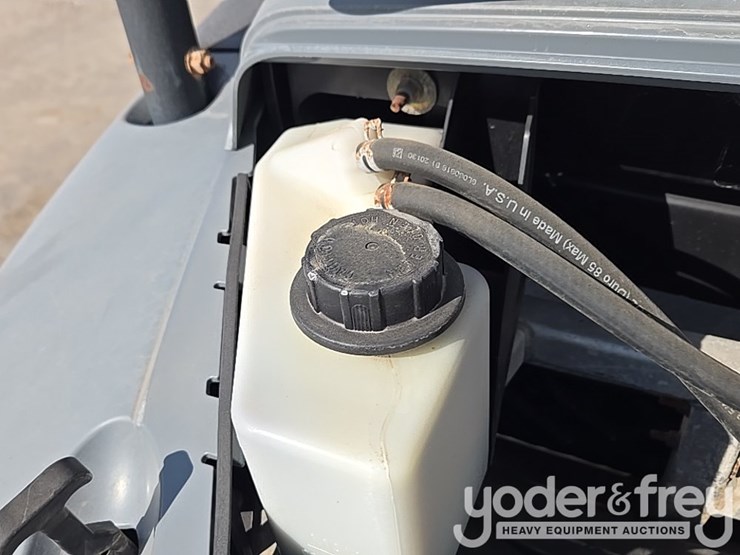 2019-club-car-carryall-1700-image-46