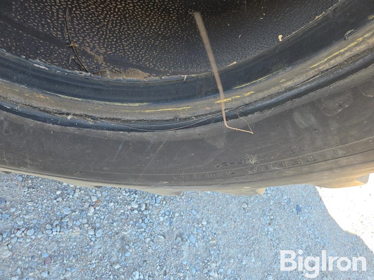 va73-x-44.00-32-tires-image-11