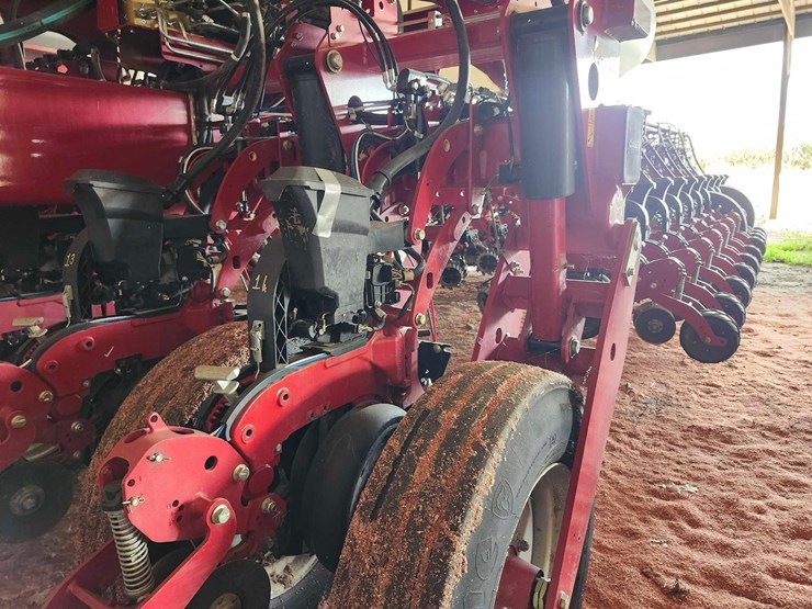 2023-case-ih-2150-image-12