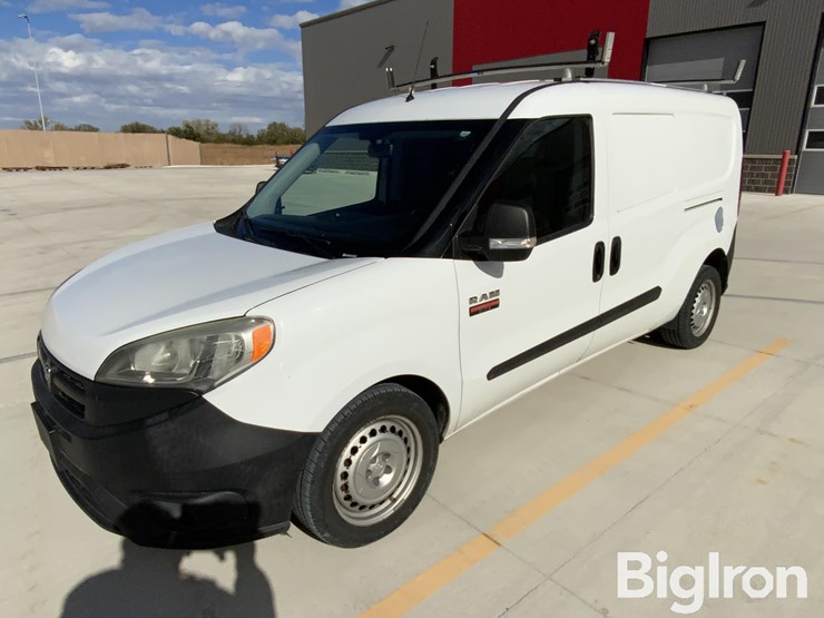 2017-ram-promaster-city-image-1