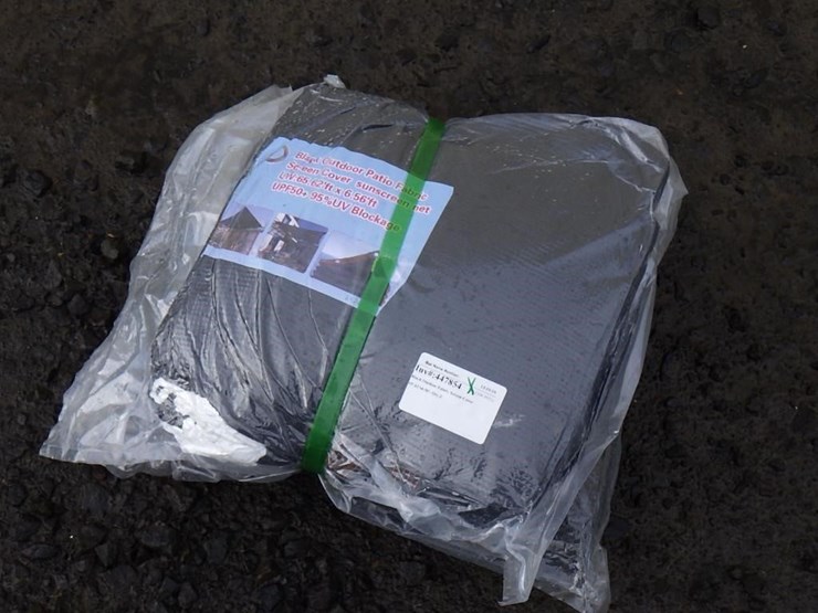 black-outdoor-fabric-screen-cover-image-1