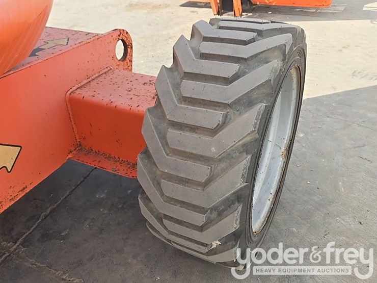 2015-jlg-600aj-image-30