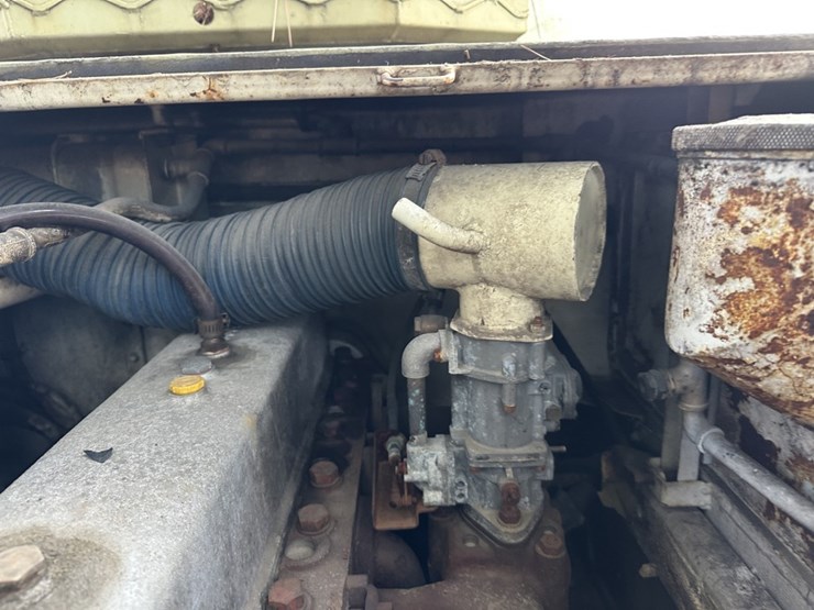 2118-ford-300-image-40