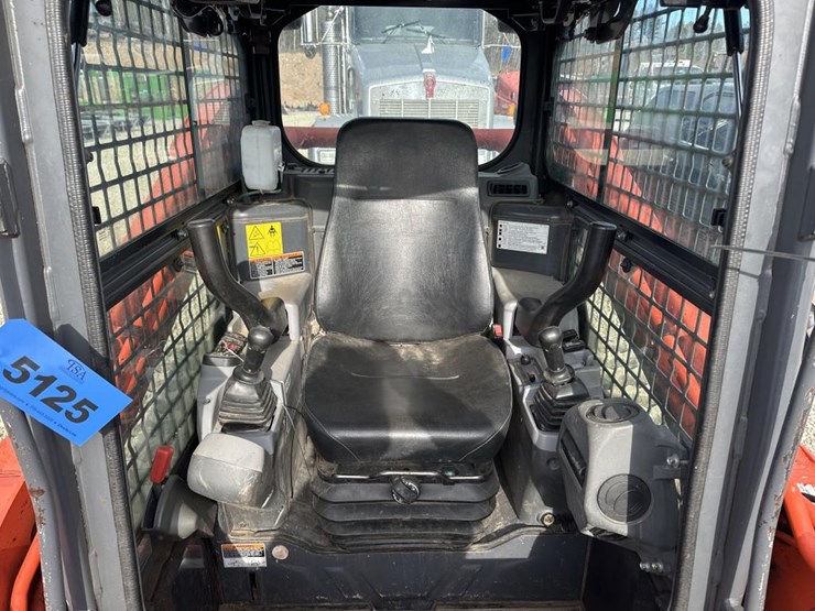 kubota-svl75-2-image-33