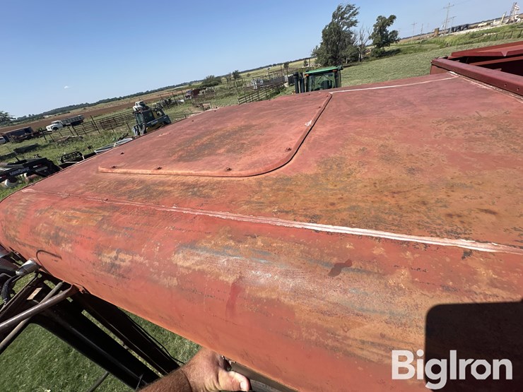 1990-case-ih-1680-image-11