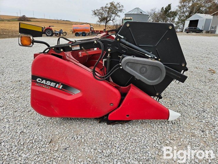 2011-case-ih-3020-image-4