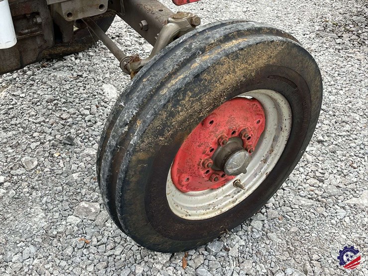 massey-ferguson-mf165-image-11