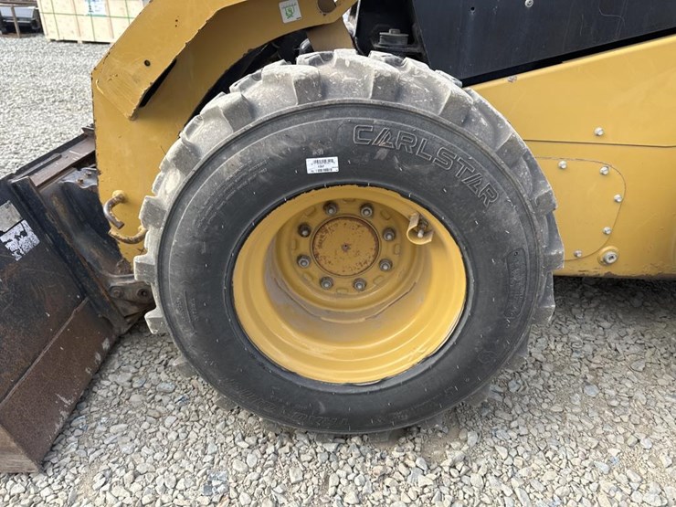 2016-caterpillar-262d-image-39