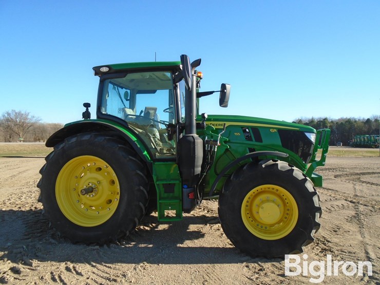 2023-john-deere-6r-155-image-4