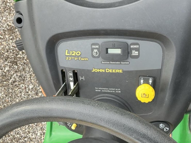 john-deere-l120-image-24