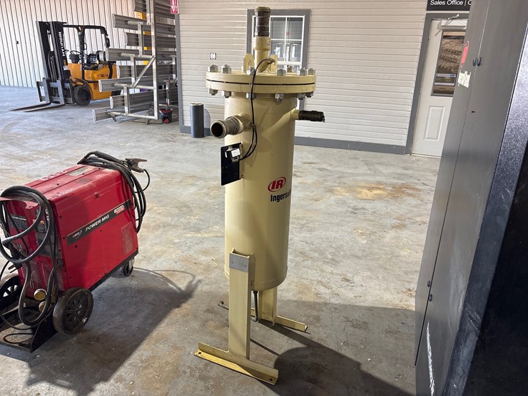 #2758-•-ingersoll-rand-nlm-500-seperater-image-1