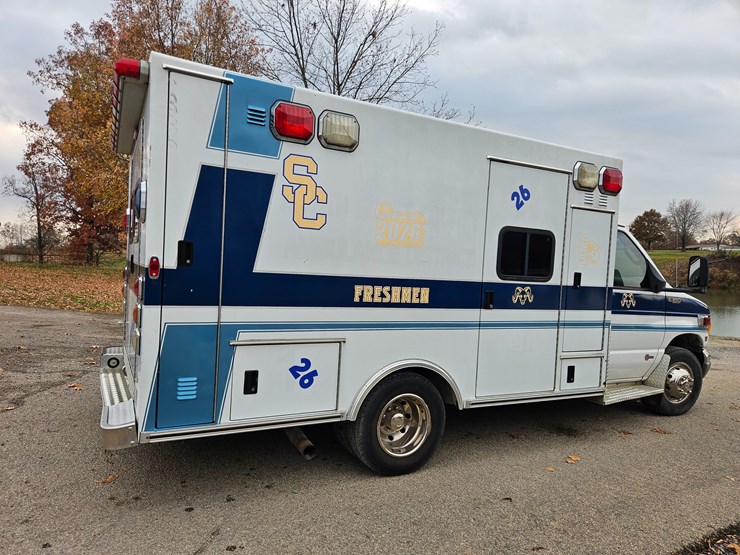 #22778-•-2003-ford-econoline-van-ambulance-image-16